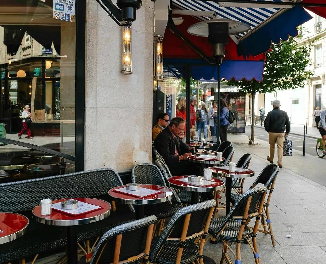 Cosy Studio With Air Conditioning -Near Montmartre 파리 아파트